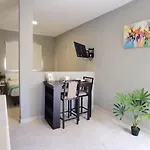 8Th Street Suites